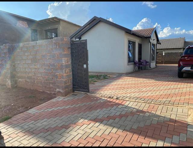 2 BEDROOM HOUSE FOR SALE IN WILFORDON